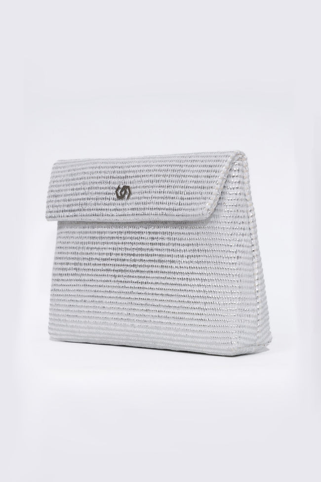 Co-Raffia Mettalic Pouch