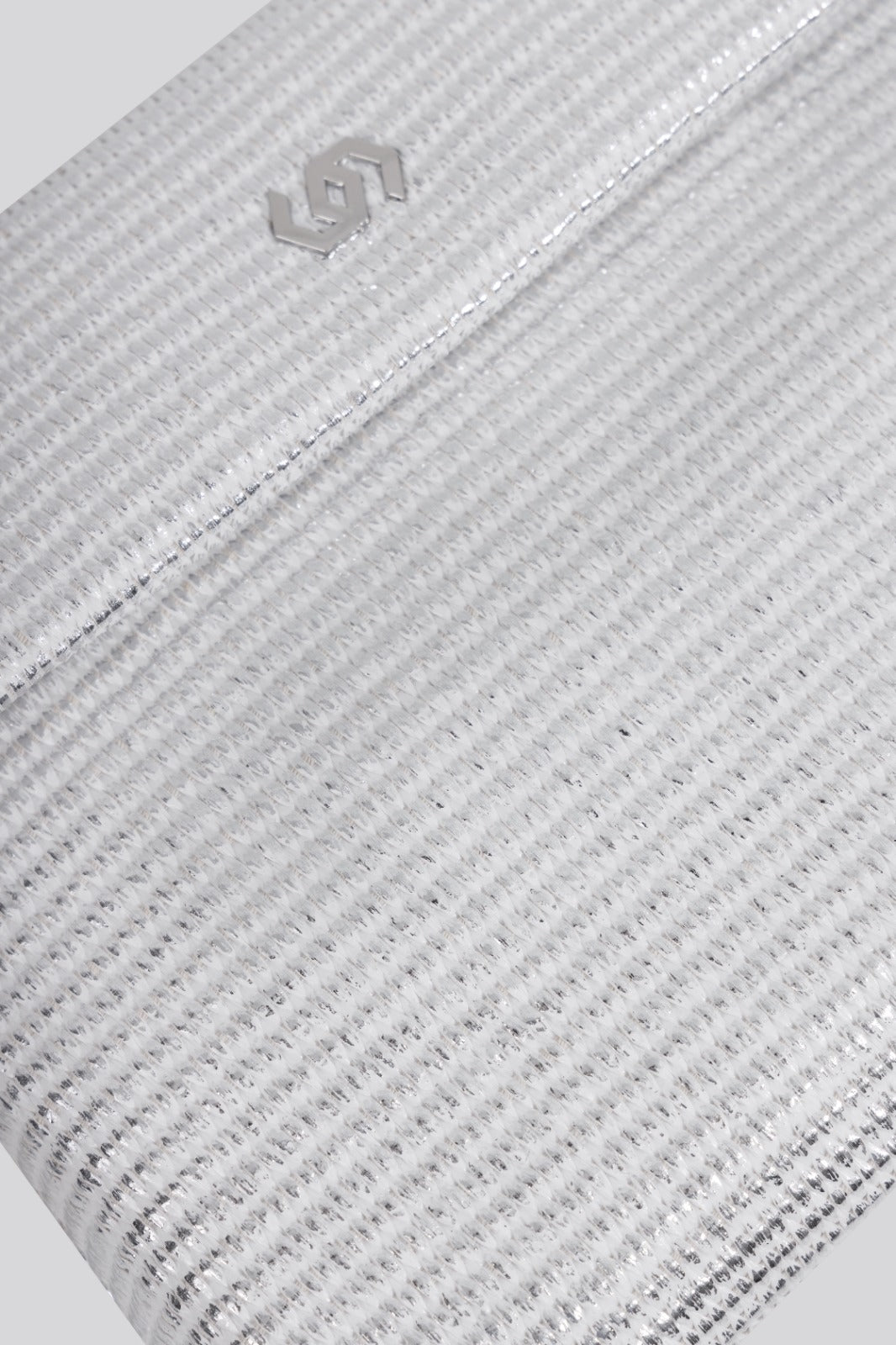 Co-Raffia Mettalic Pouch